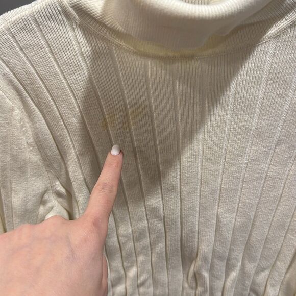 Cream Turtleneck Sweater - Picture 3 of 7